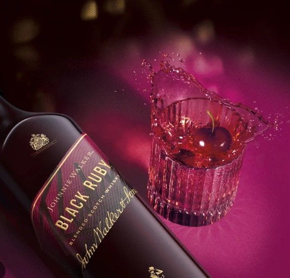 Johnnie-Walker-Black-Label-Ruby-40%-0,7l.-tło.jpg